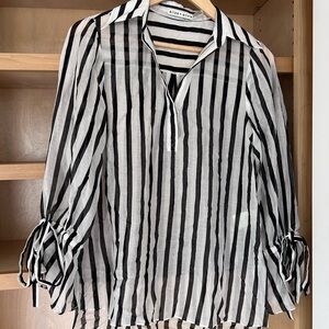 Alice + Olivia Black and White Striped Women's Top